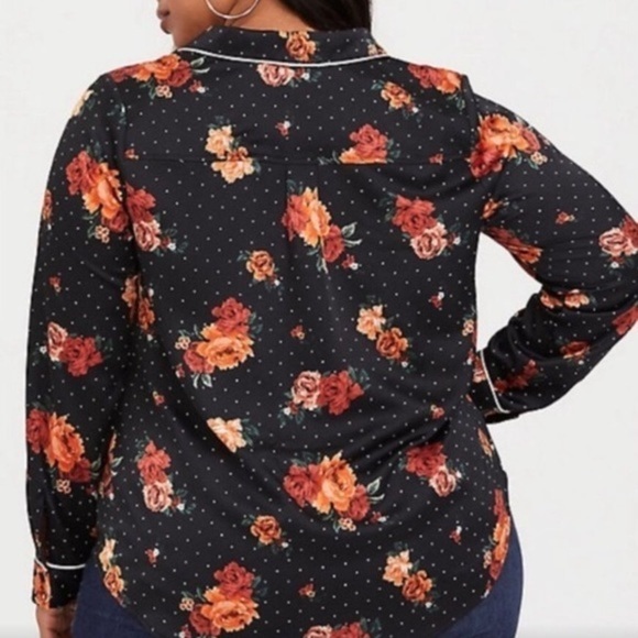 Black Satin Floral Pajama Blouse - Picture 4 of 12